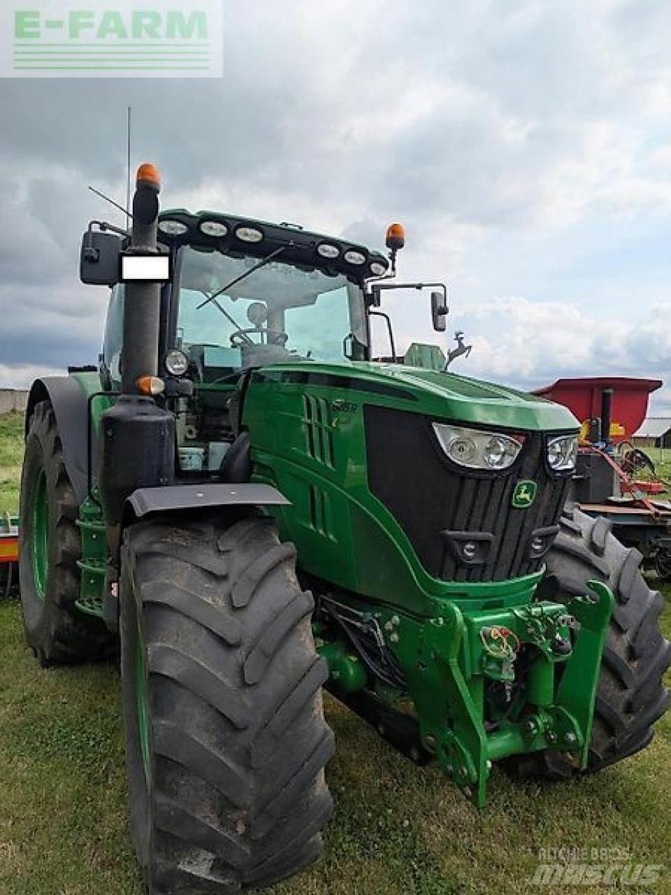 John Deere 6215 r Tractors