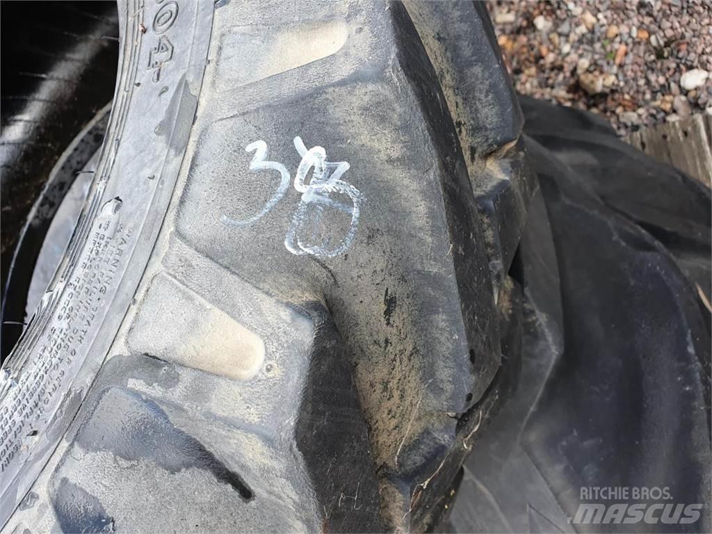 BKT 10.0/75-15,3 Tyres, wheels and rims