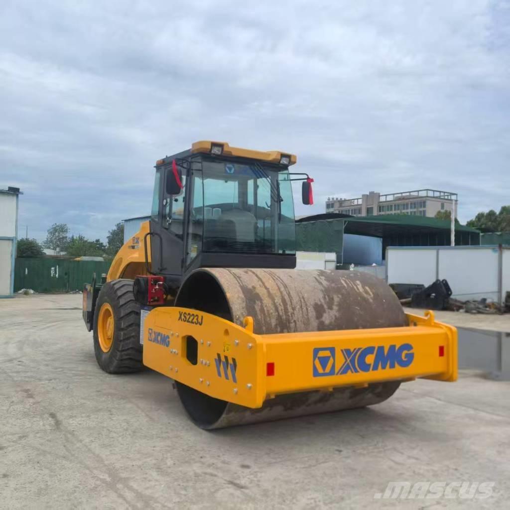 XCMG XS 223 J Single drum rollers