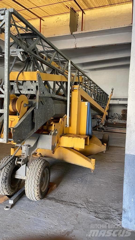 Potain IGO 22 Self-erecting cranes
