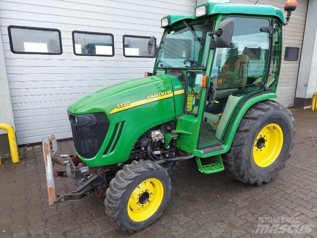 John Deere 3320 Compact tractors