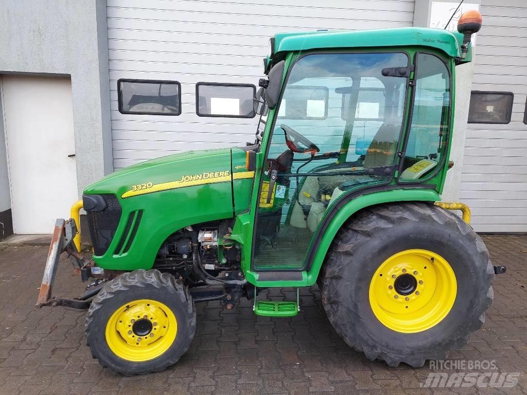 John Deere 3320 Compact tractors