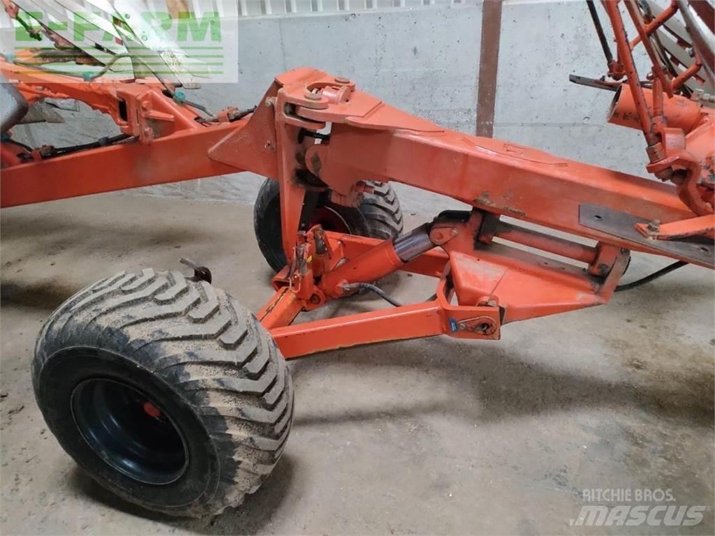 Kuhn Manager 8 NSH Ploughs