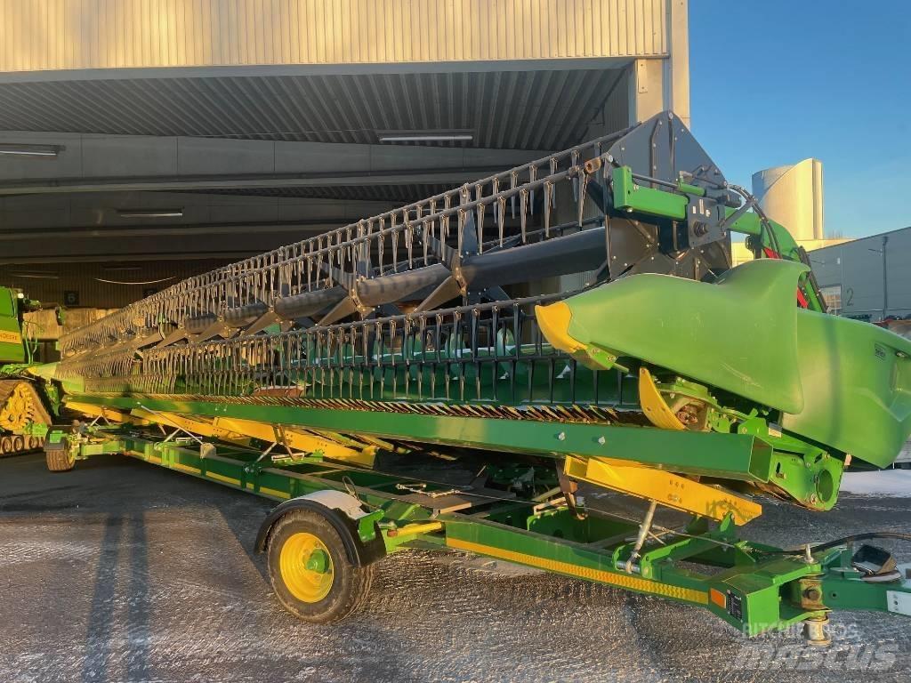 John Deere X9 1100 Combine harvesters