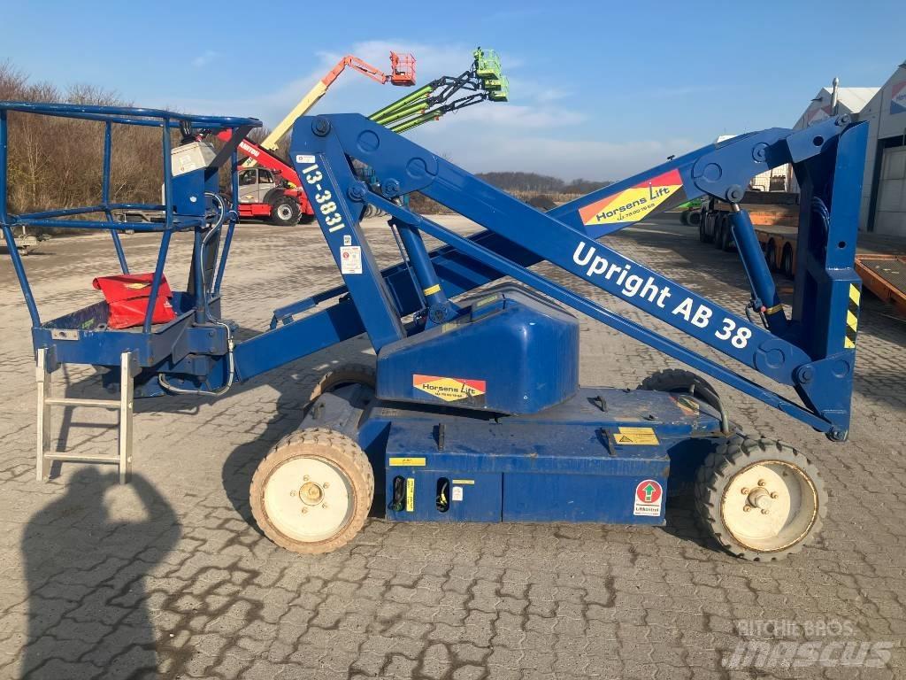 UpRight AB38N Articulated boom lifts