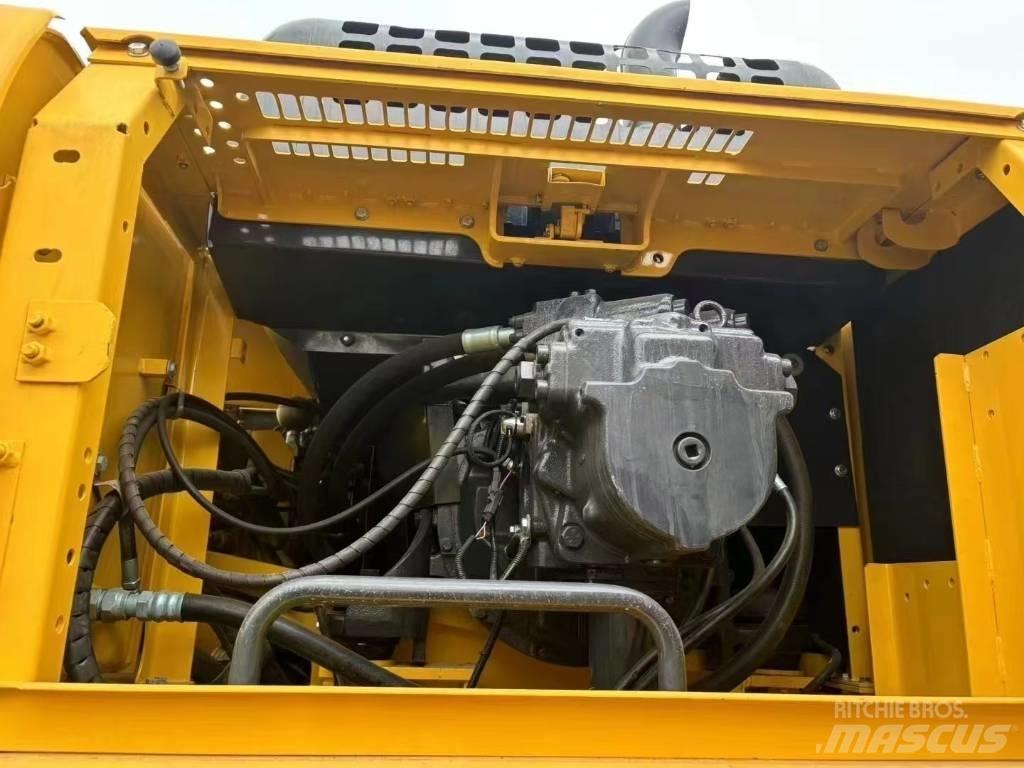 Komatsu 400-7 Crawler excavators