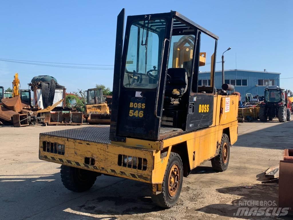 Boss LB546 Side loader