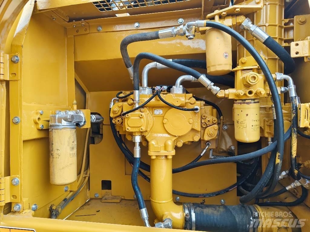 CAT 330 D2L Crawler excavators