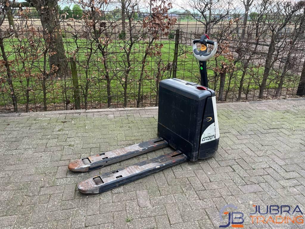 Crown Wp3015 Low lifter