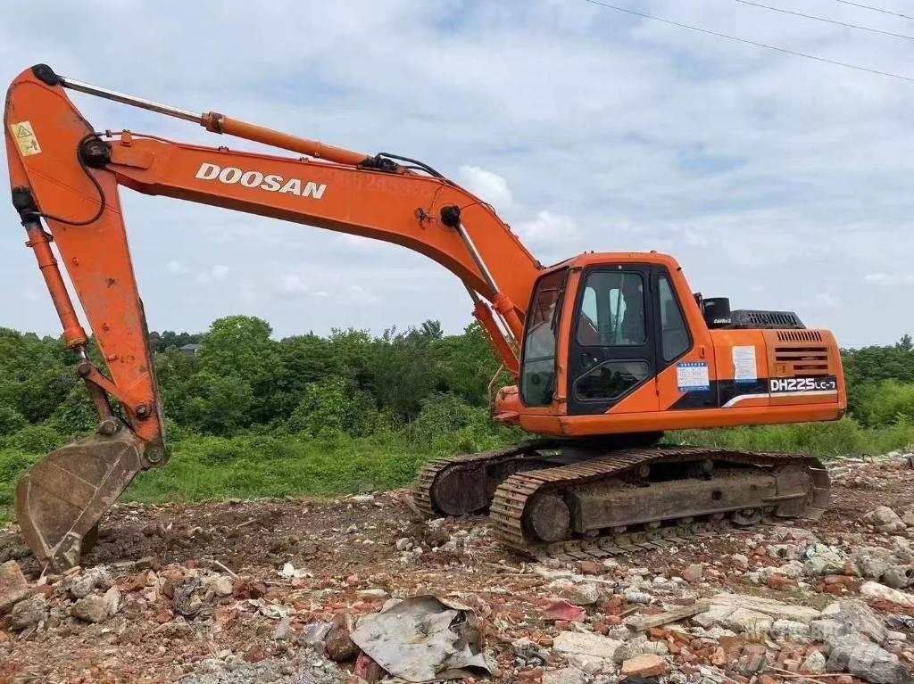 Doosan DH 225 LC-9 Crawler excavators