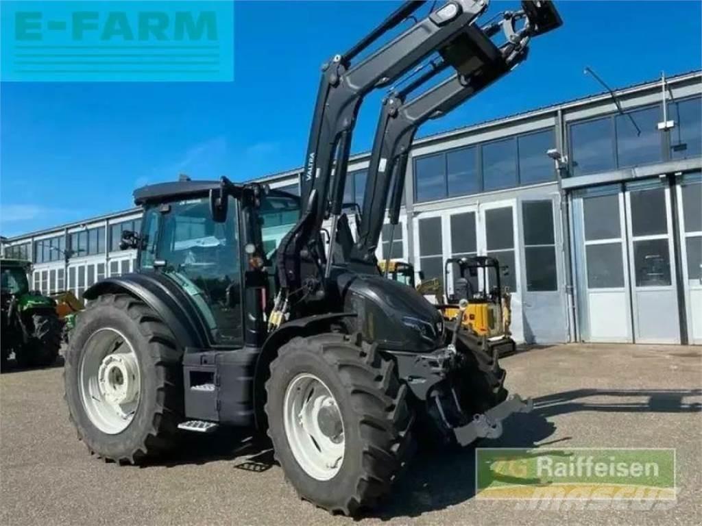 Valtra g135v 1b9 Tractors