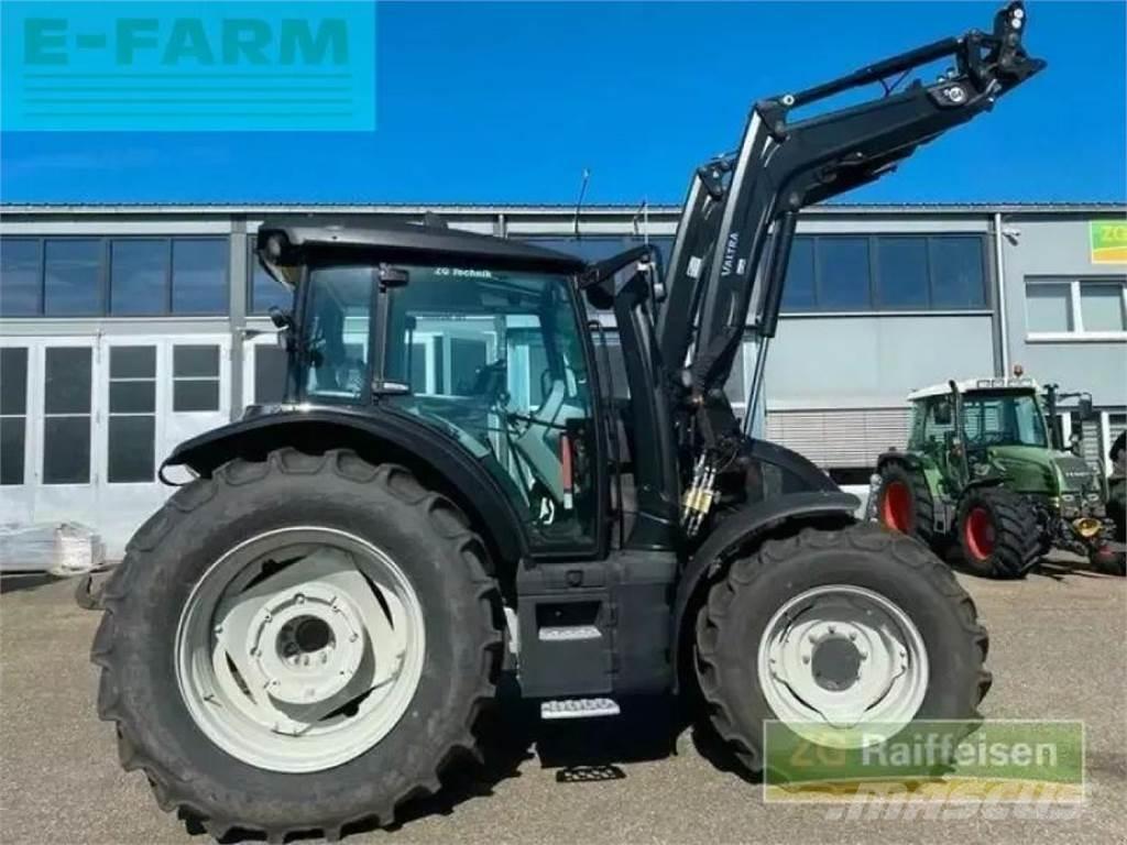 Valtra g135v 1b9 Tractors