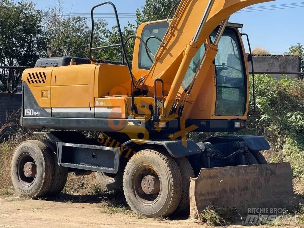 Hyundai 150W-9 Wheeled excavators