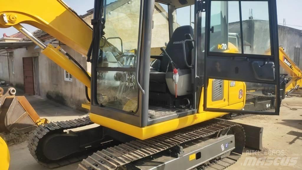 Komatsu PC 70 Crawler excavators