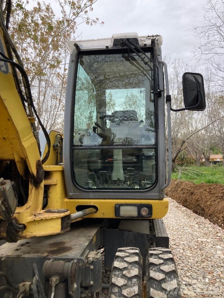 New Holland MH 2.6 Wheeled excavators
