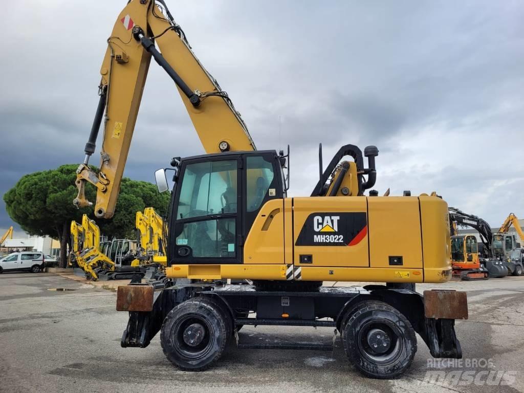 CAT mh3022 Wheeled excavators