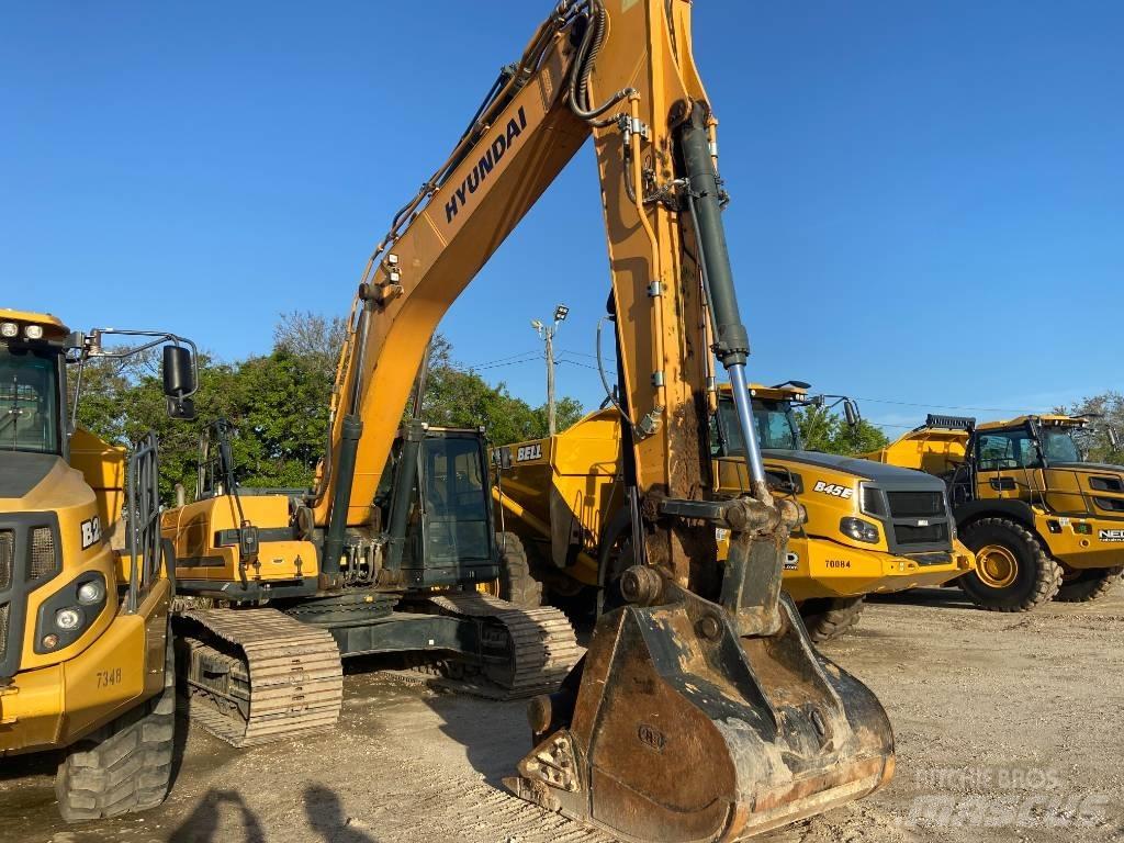 Hyundai HX330L Crawler excavators