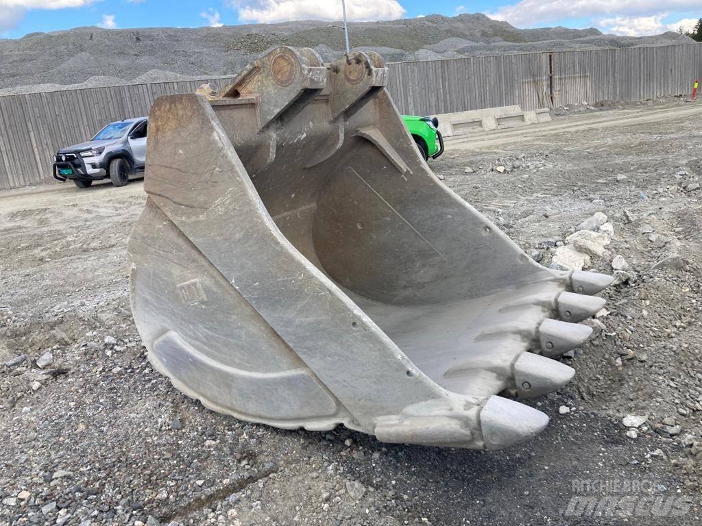 CAT 365 C L UHD/33M Demolition excavators