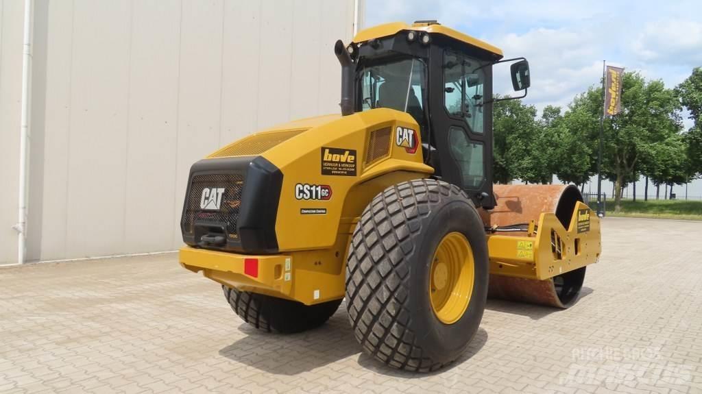 CAT CS11GC Single drum rollers