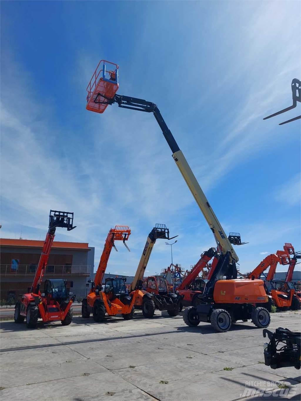 JLG 660SJ Telescopic boom lifts