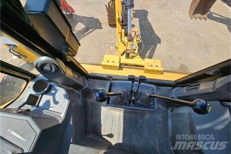 CAT 426F2 TLB Backhoe