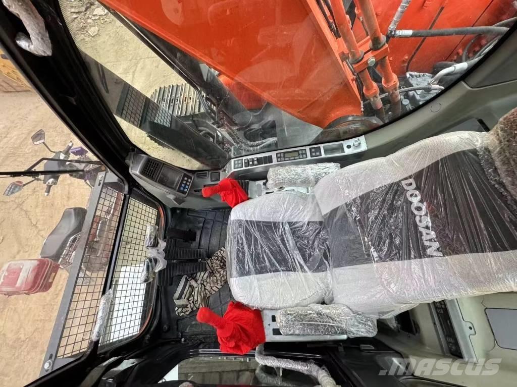 Doosan DX 300 Crawler excavators