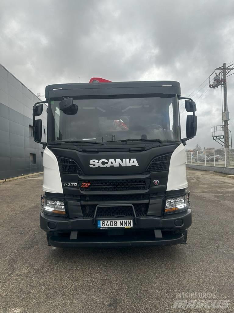 Scania P 370 Truck mounted cranes