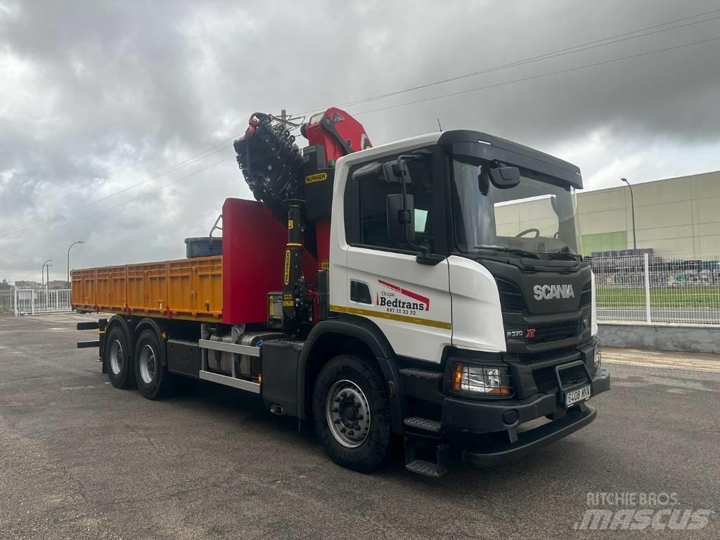 Scania P 370 Truck mounted cranes
