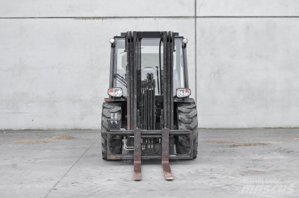 Manitou MC 25-4 D Diesel trucks
