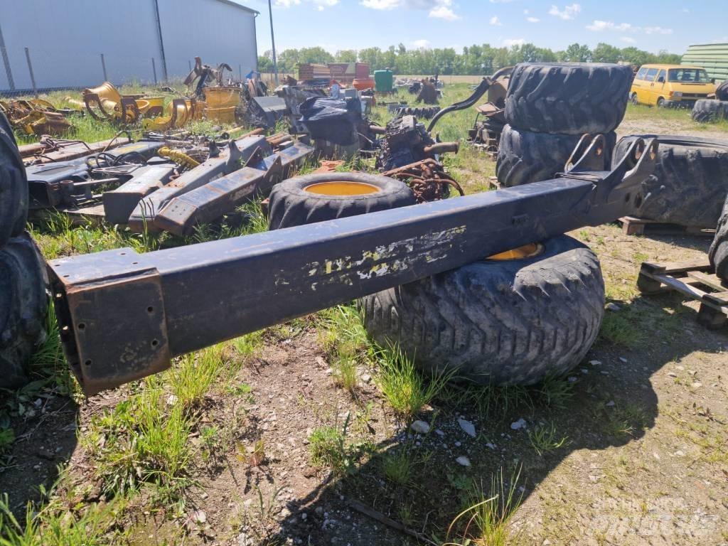 John Deere CH8 1470D Loader cranes