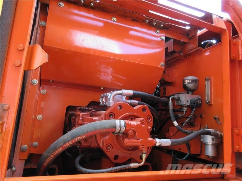 Doosan 225 LC Crawler excavators