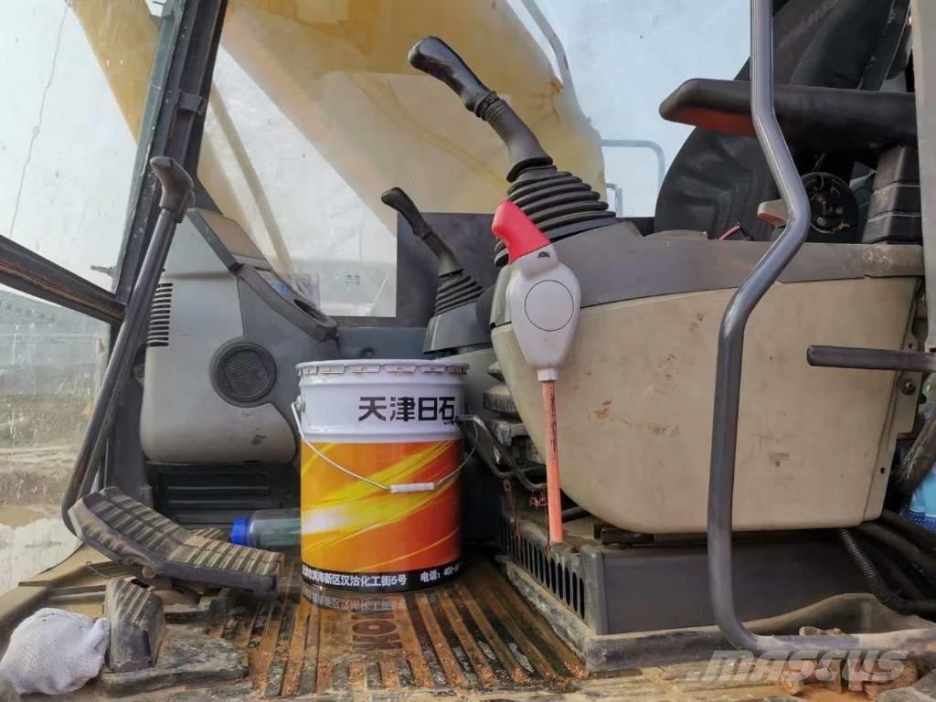 Komatsu PC 220-8 Crawler excavators