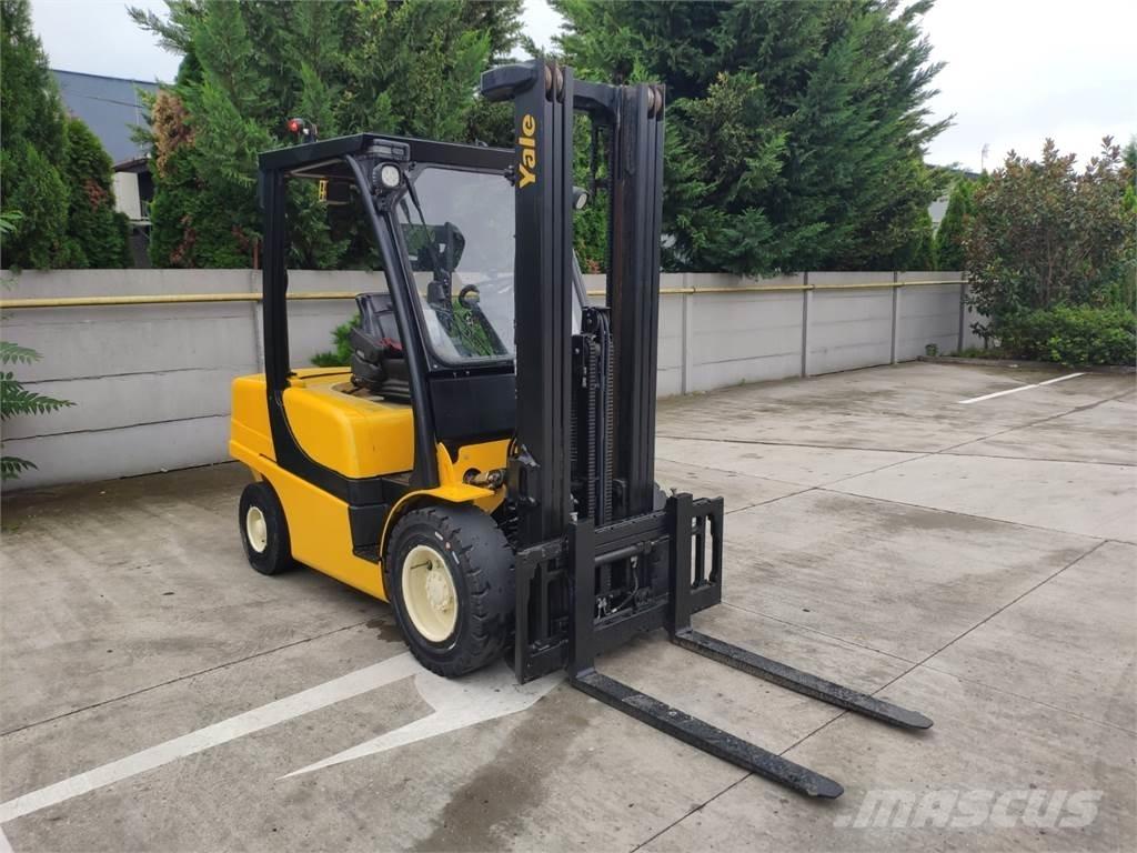 Yale GDP35VX Diesel trucks