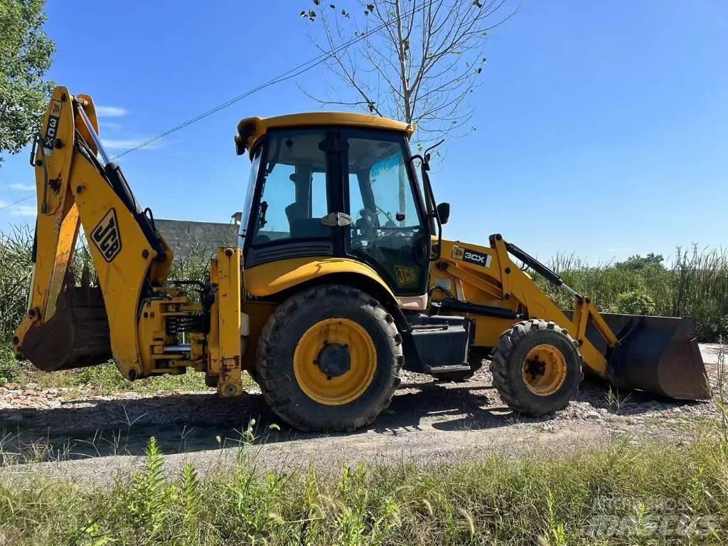 JCB 3 CX Backhoe