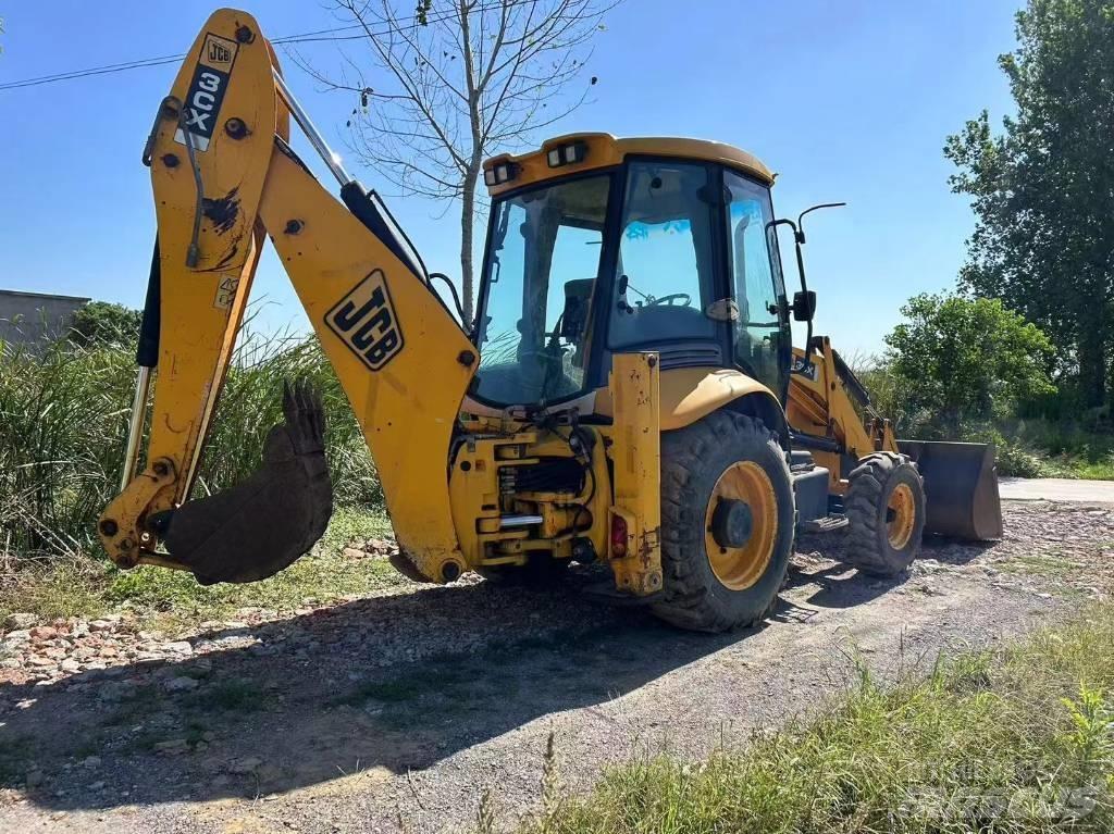 JCB 3 CX Backhoe