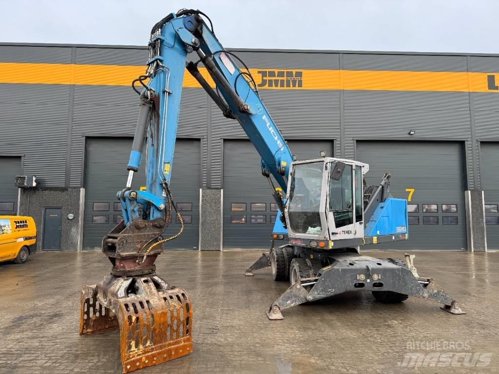 Fuchs MHL 320 Waste / industry handlers