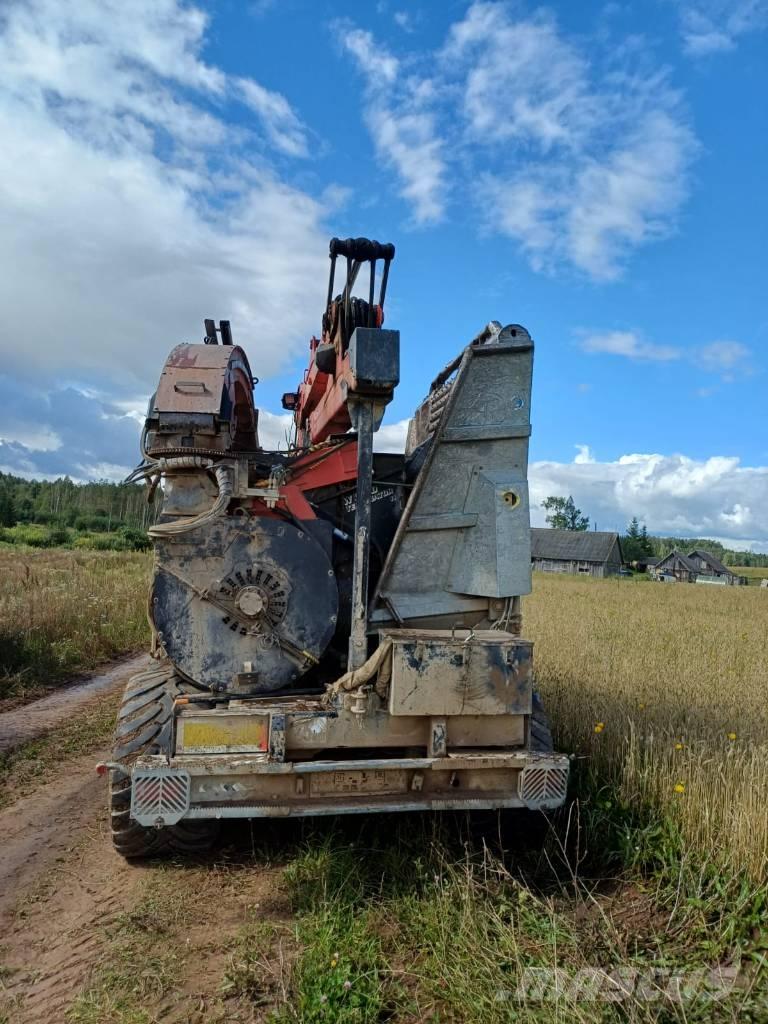 Mus-Max 11 Skidders
