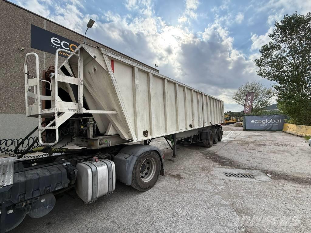 Fruehauf 38M Tipper semi-trailers