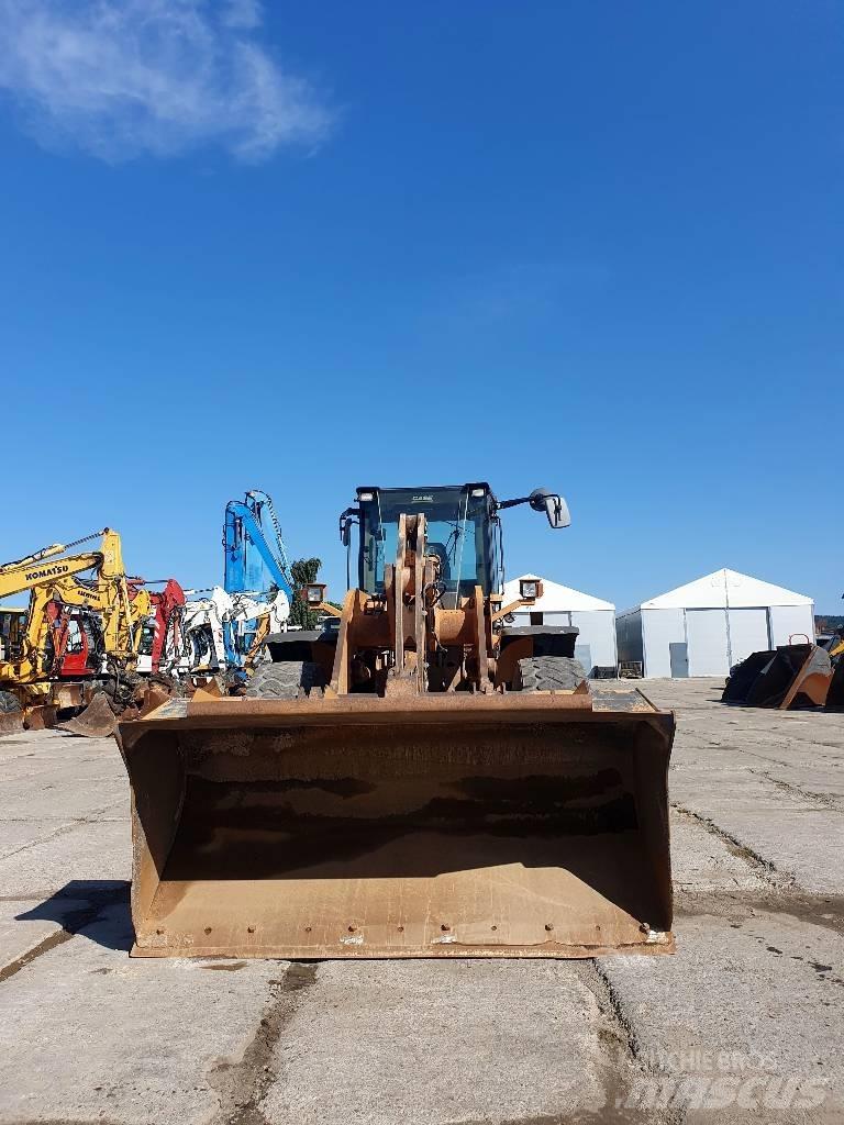 CASE 821 E Wheel loaders