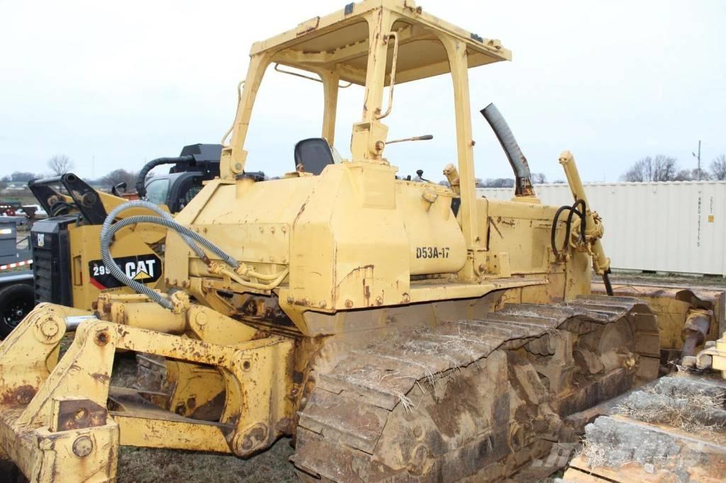 Komatsu D 53 A-17 Crawler dozers