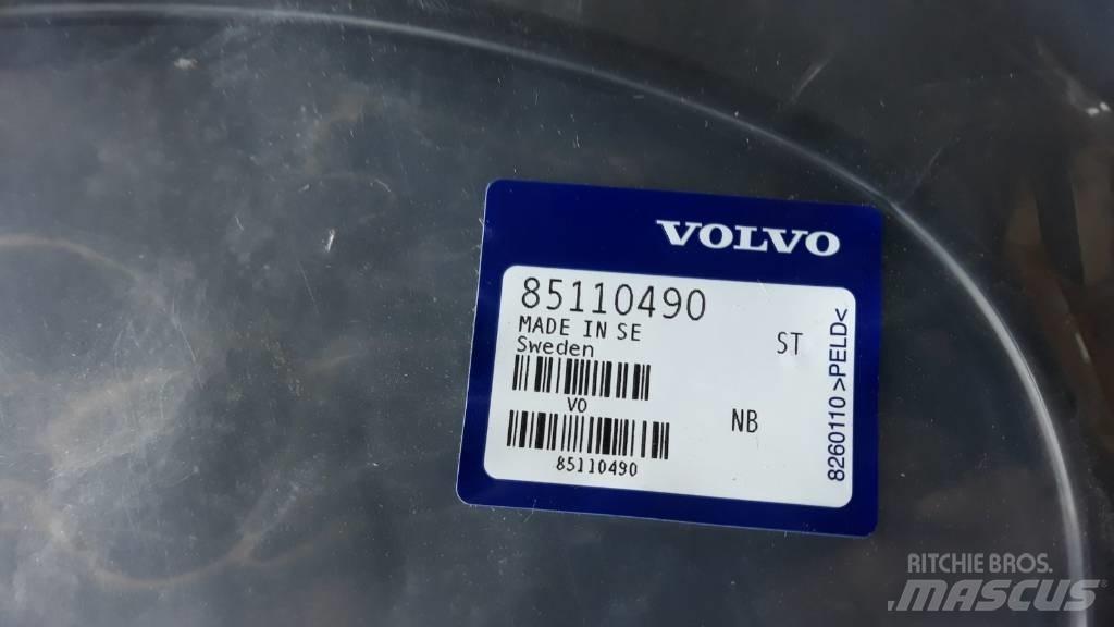 Volvo HOSE 85110490 Cabins and interior
