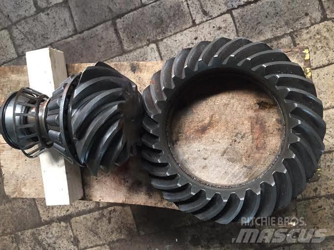  Pair of two GEARS Chassis and suspension
