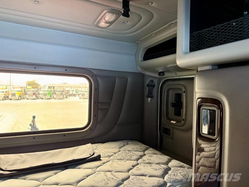 Peterbilt 389 Prime Movers