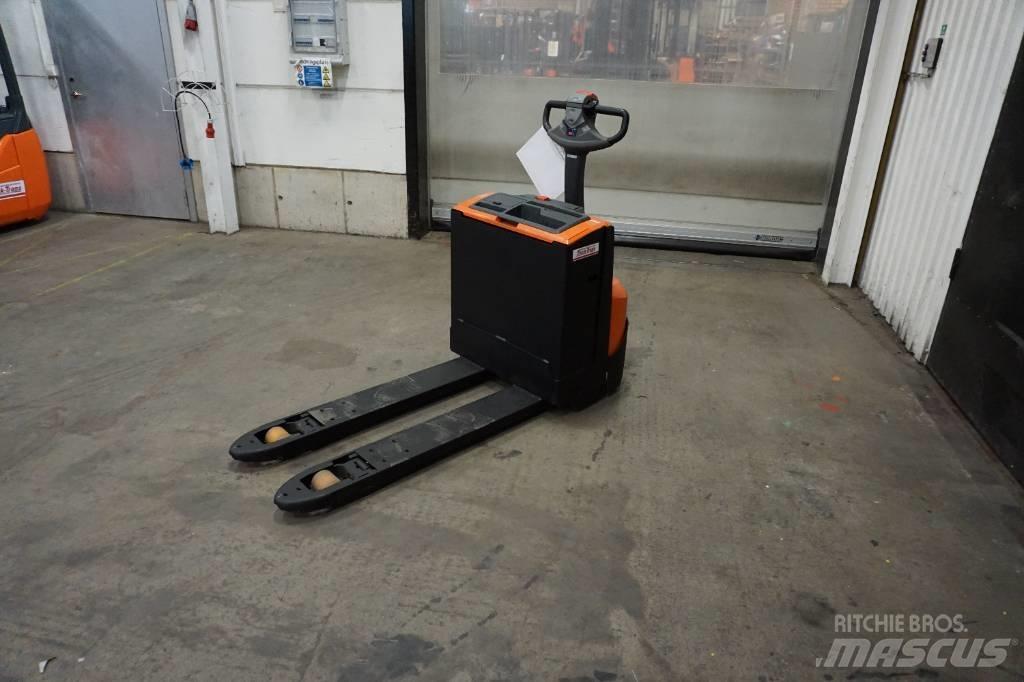 Toyota LWE180 Low lifter