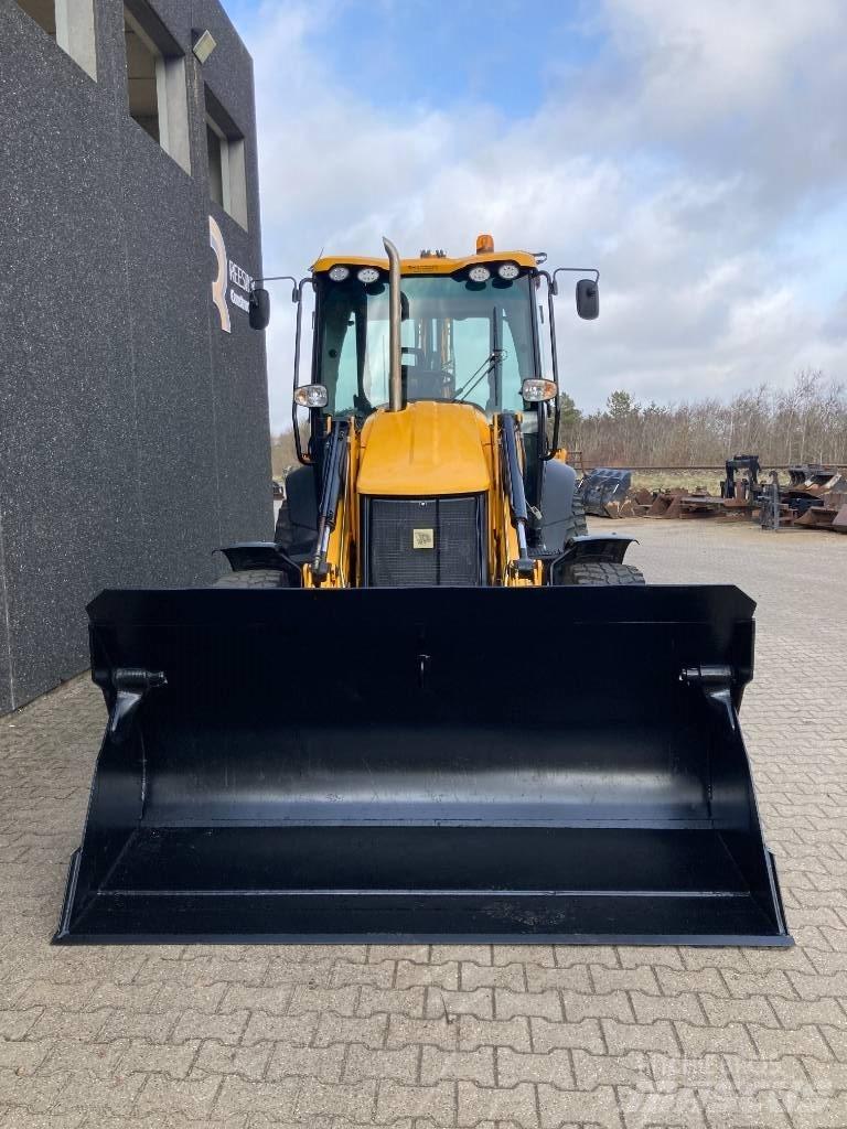 JCB 3 CX Backhoe