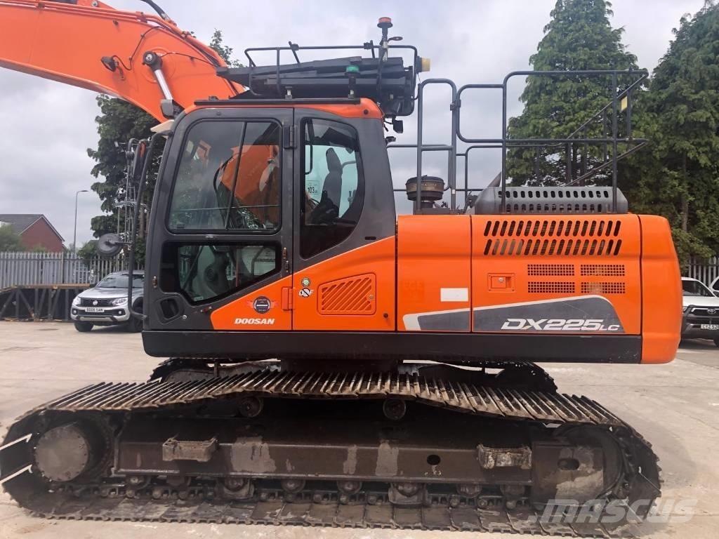 Doosan DX 225 LC-5 Crawler excavators