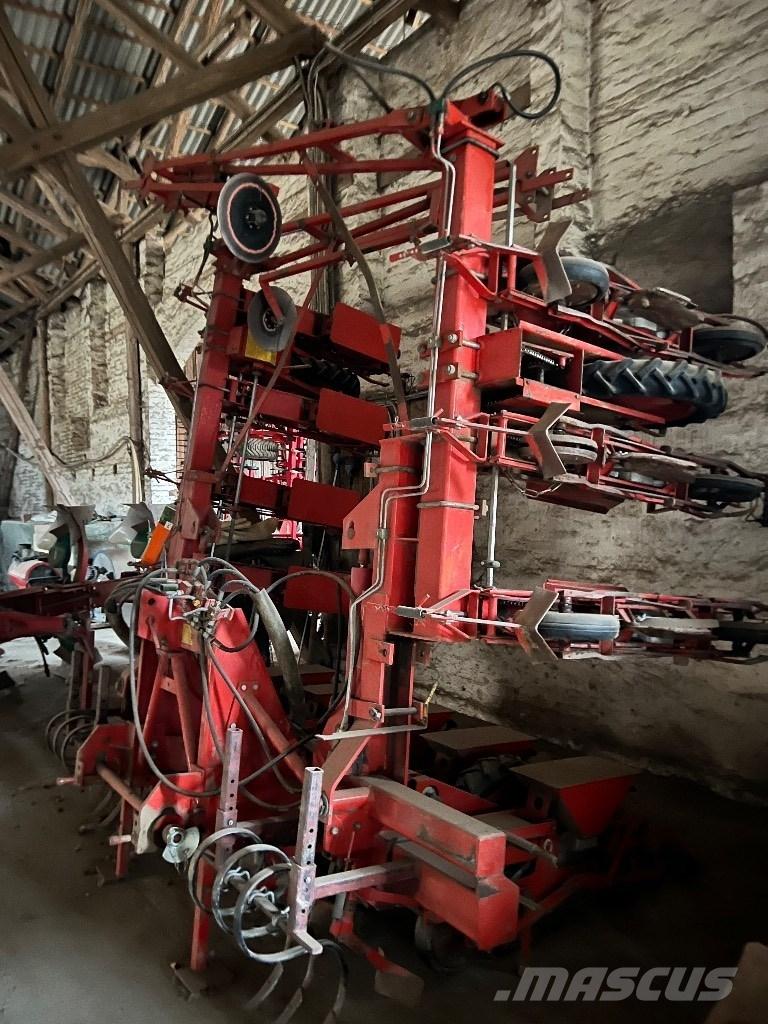 Becker 12 R Sowing machines