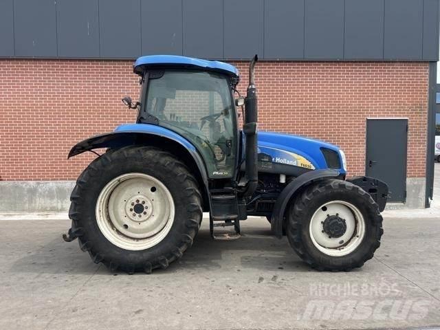 New Holland T6030 Tractors