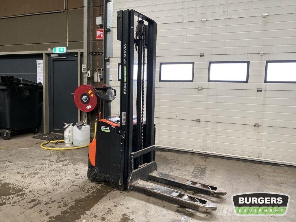 BT SWE120 Pedestrian stacker