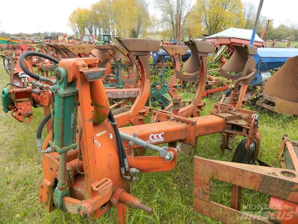 Fraugde 3 Reversible ploughs